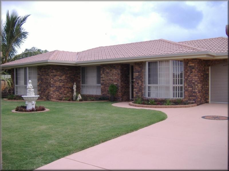 5 Cassia Avenue, Scarness QLD 4655