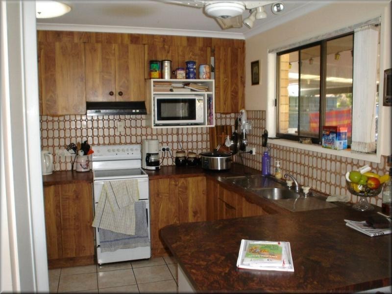 5 Moonlight Avenue, Torquay QLD 4655