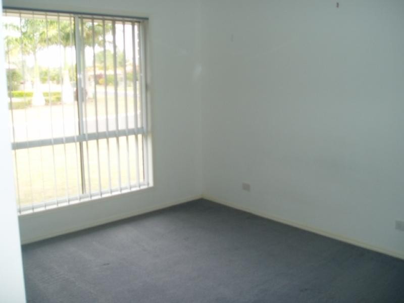 2 DAPHNE COURT, Torquay QLD 4655