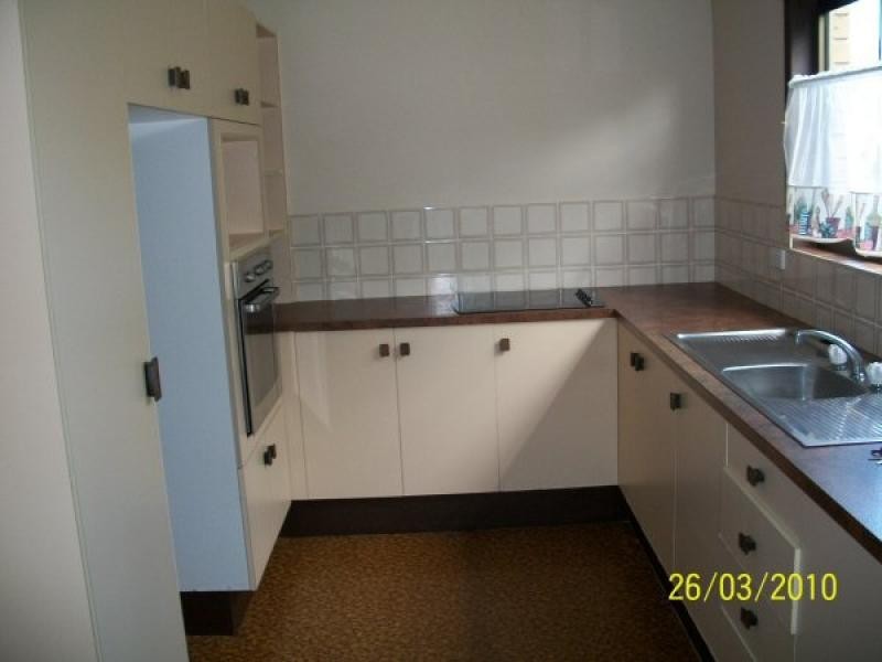 99 Cunningham Street, Urangan QLD 4655