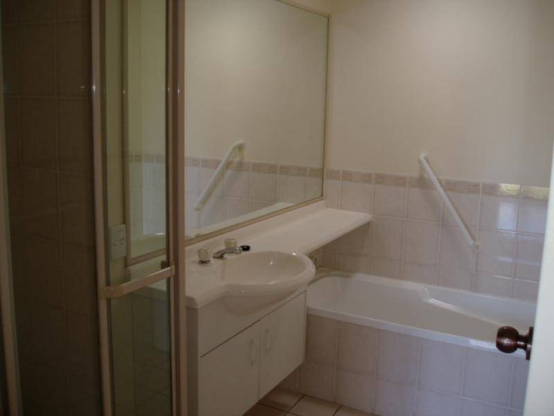 1 BROOKE COURT, Torquay QLD 4655