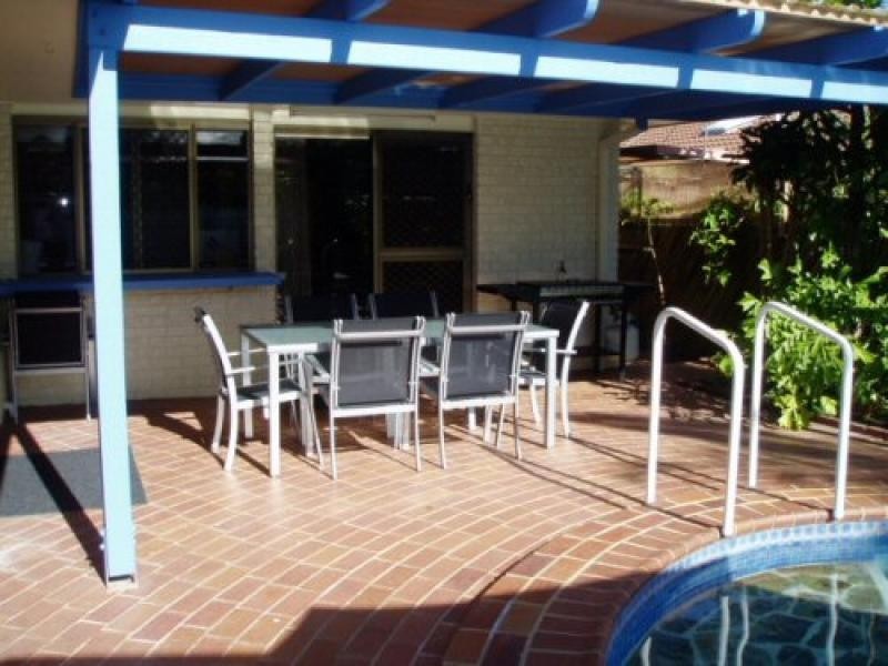 23 Margaret Street, Urangan QLD 4655