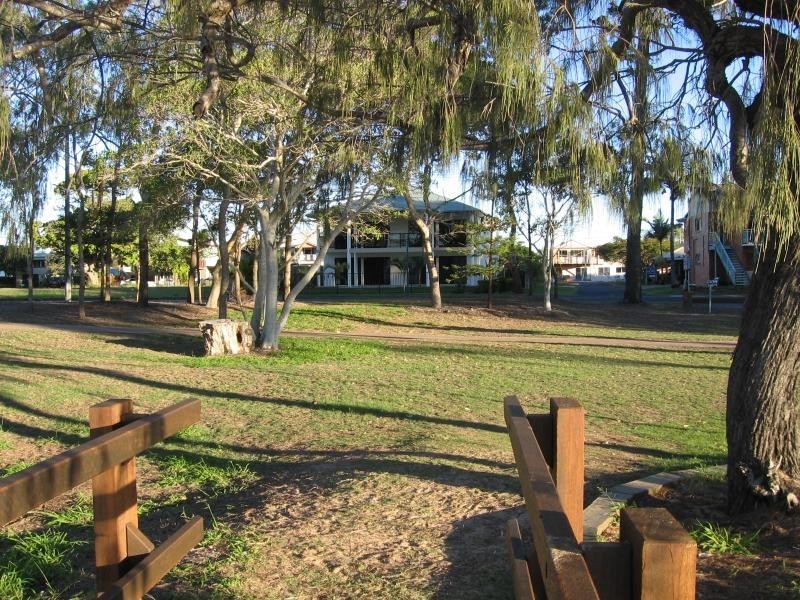 511 B & C Charlton Esplanade, Urangan QLD 4655