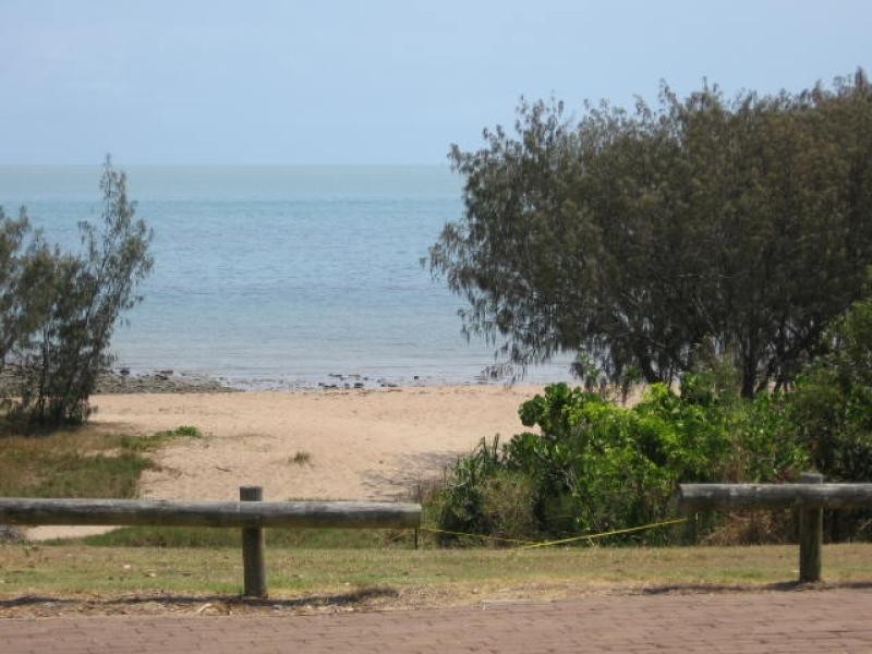 74 Charlton Esplanade, Point Vernon QLD 4655