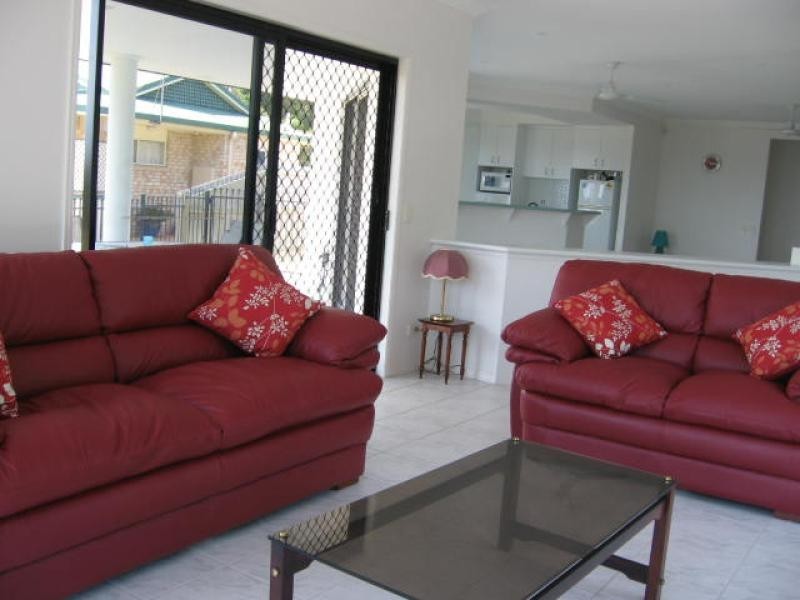 74 Charlton Esplanade, Point Vernon QLD 4655