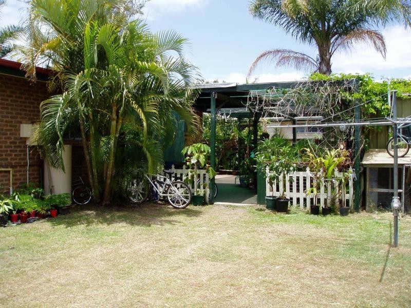 40 Saunders Street, Point Vernon QLD 4655