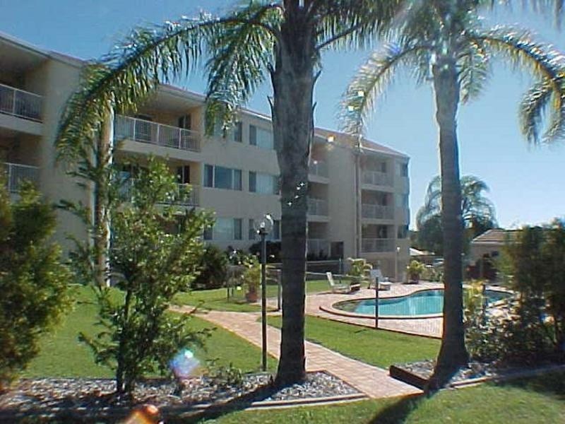 Unit 3/15 Pulgul Street, Urangan QLD 4655