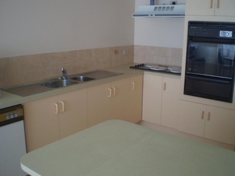 Unit 3/15 Pulgul Street, Urangan QLD 4655