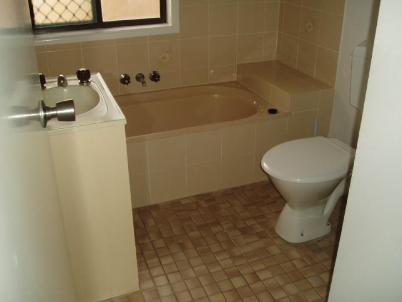 6/436 Esplanade, Torquay QLD 4655