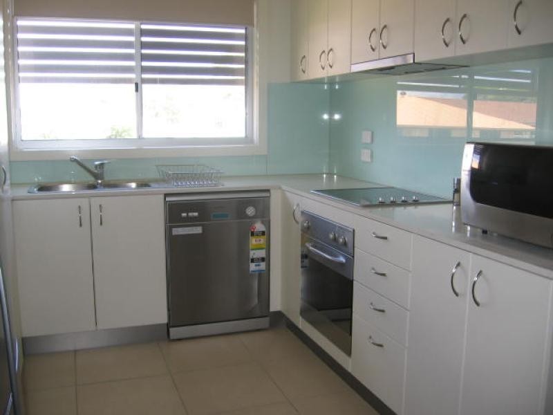 6/542 Charlton Esplanade, Urangan QLD 4655
