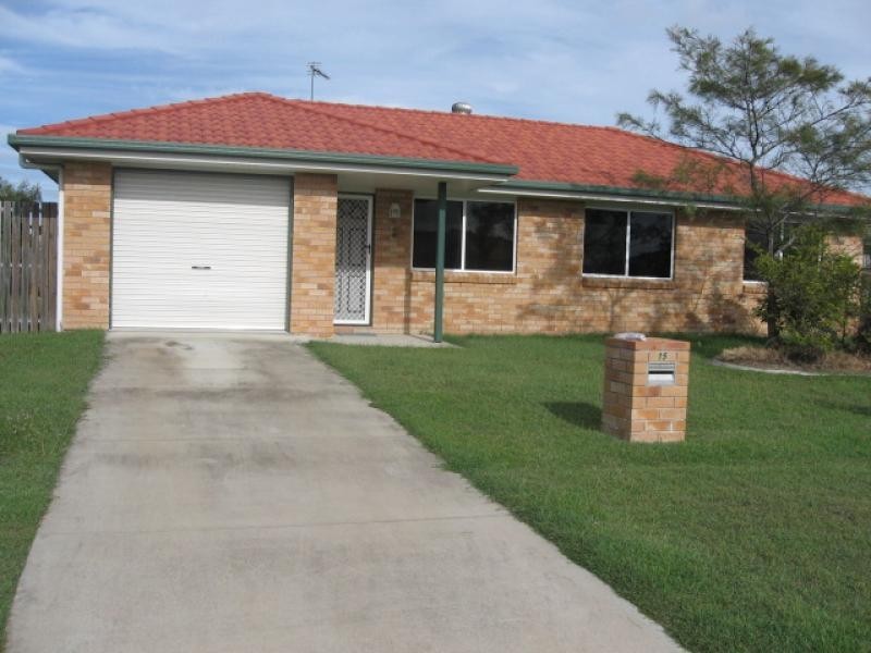 15 Wide Bay Drive, Pialba QLD 4655