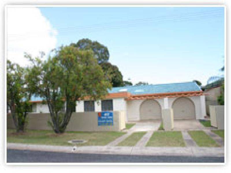1 WHITBY STREET, Urangan QLD 4655
