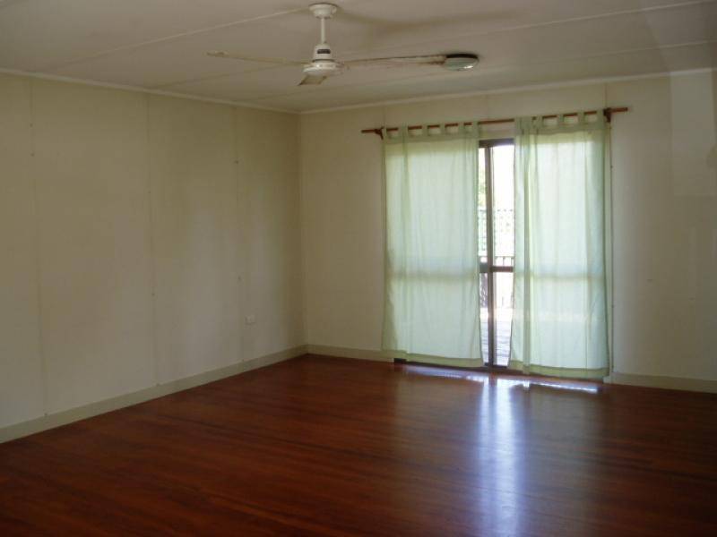 24 MANT STREET, Point Vernon QLD 4655