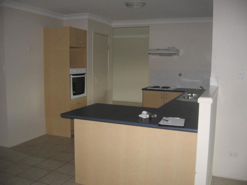 17 Archer Drive, Point Vernon QLD 4655