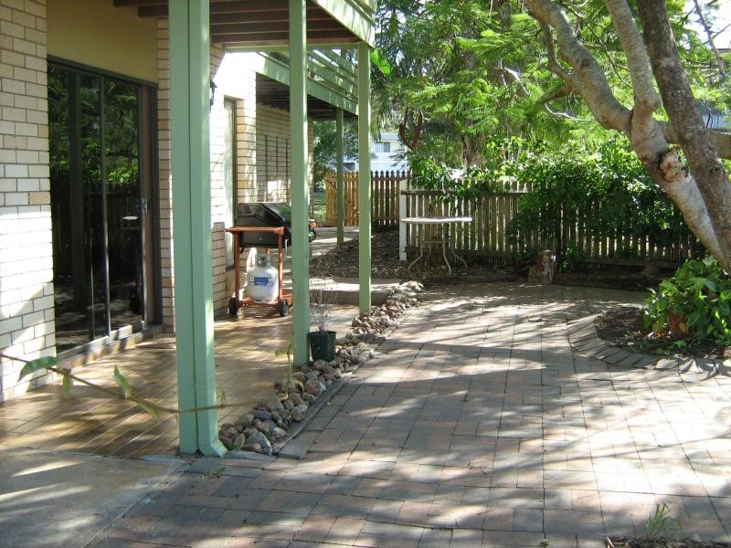 14 FLINDERS STREET, Point Vernon QLD 4655