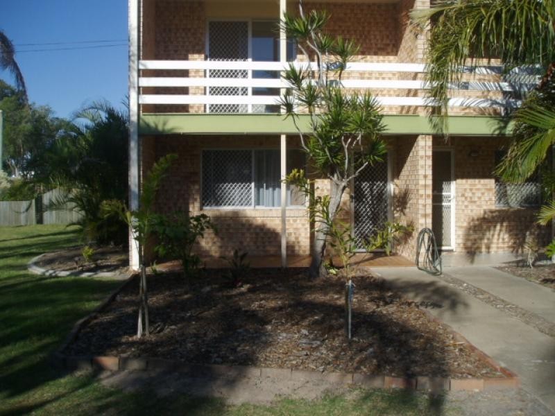 1/3 King Street, Urangan QLD 4655