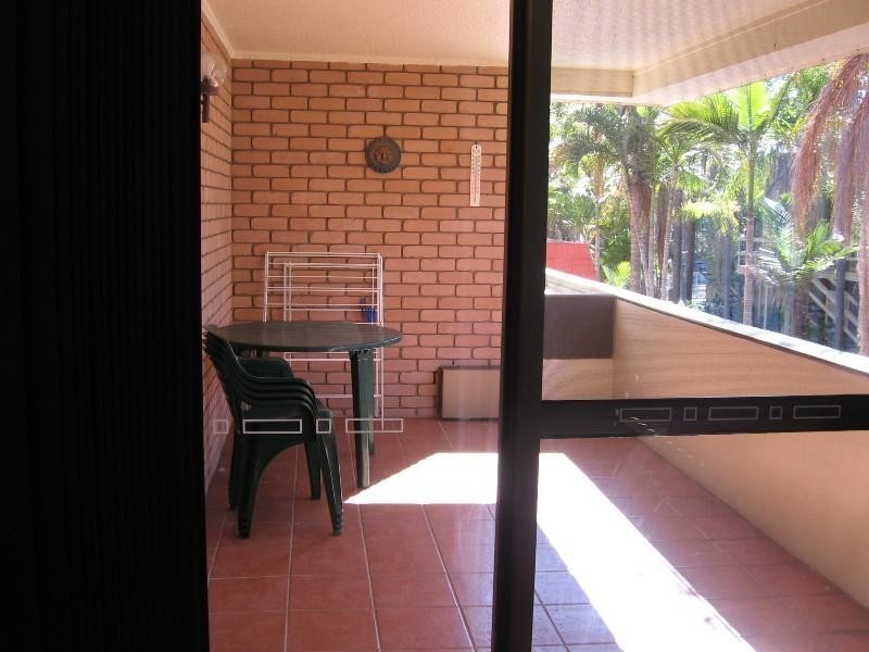 Unit 3/479 Esplanade, Torquay QLD 4655