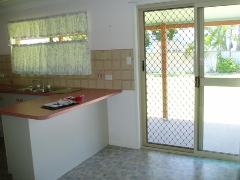 8 GIBB STREET, Urangan QLD 4655