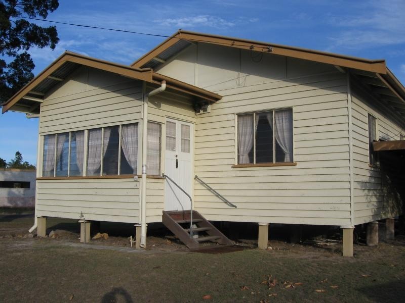 55 OCEAN STREET, Torquay QLD 4655