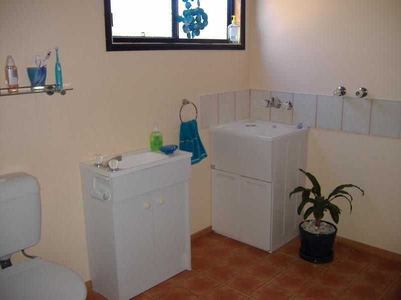 83 BARRANJOEY DRIVE, Sunshine Acres QLD 4655