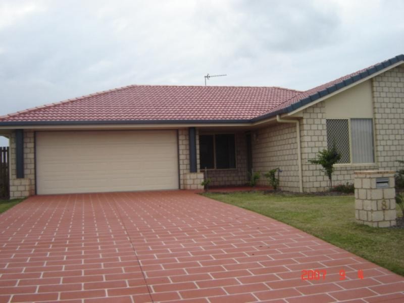 8 Genoa Court, Point Vernon QLD 4655