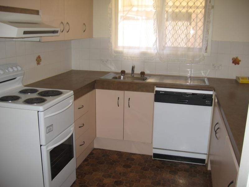 UNIT 2/85 MILLER STREET, Urangan QLD 4655