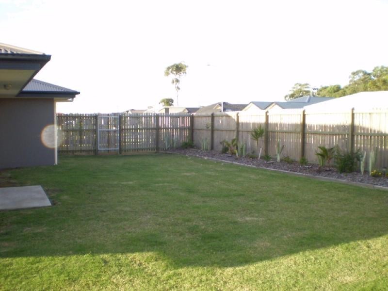 8 Yarrilee Circuit, Dundowran QLD 4655