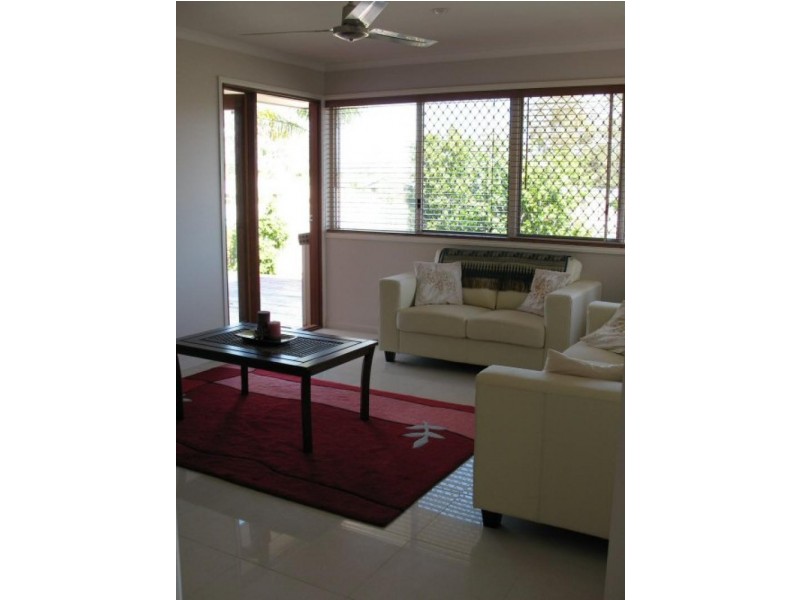 1 Diamond Court, Point Vernon QLD 4655