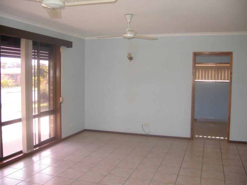 22 Kuruman Street, Scarness QLD 4655