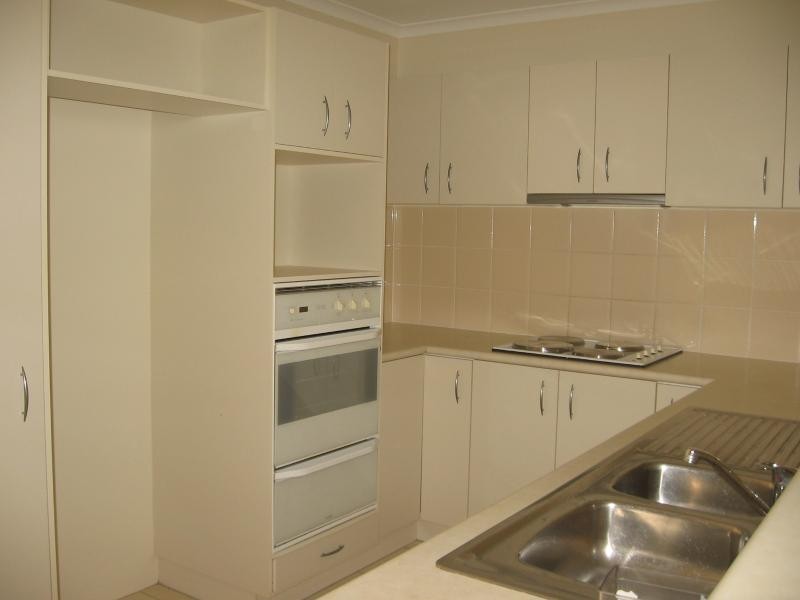 11 Brooke Court, Torquay QLD 4655