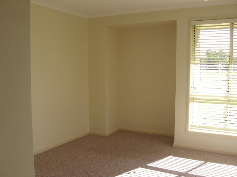 11 Brooke Court, Torquay QLD 4655