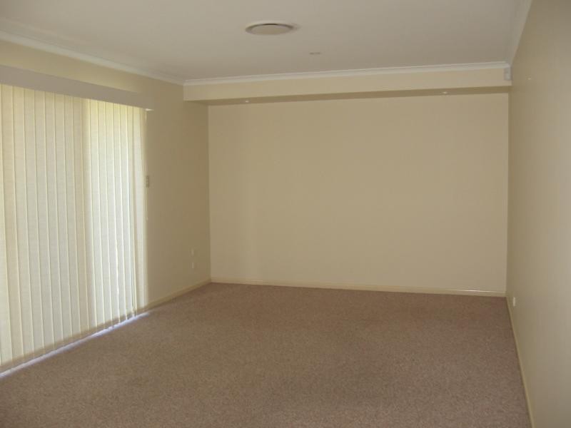 11 Brooke Court, Torquay QLD 4655