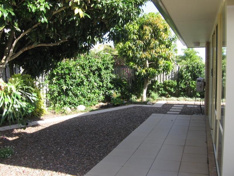 11 Brooke Court, Torquay QLD 4655