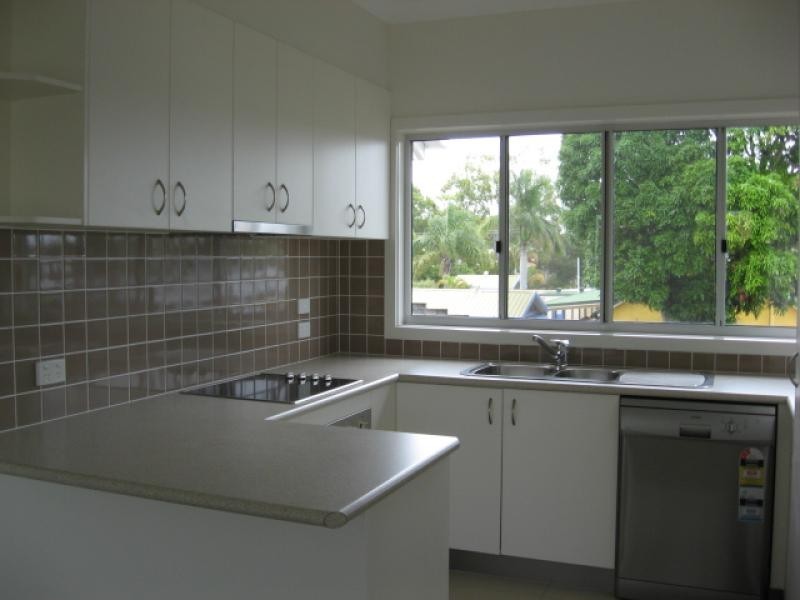 Unit 4/201 Torquay Terrace, Torquay QLD 4655