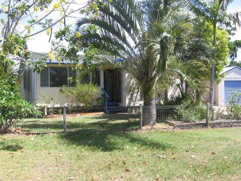 10 KEYS AVE, Torquay QLD 4655