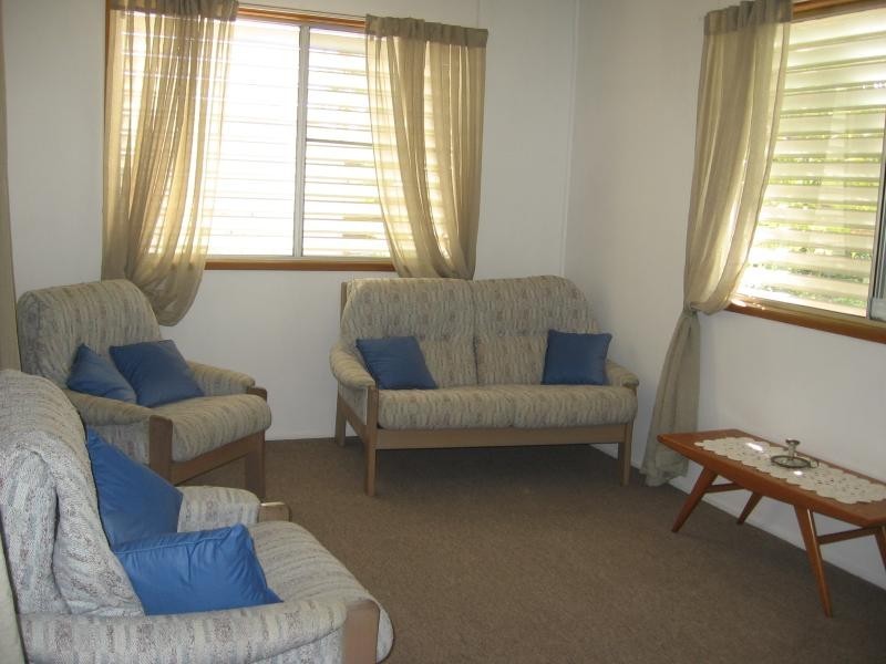 10 KEYS AVE, Torquay QLD 4655