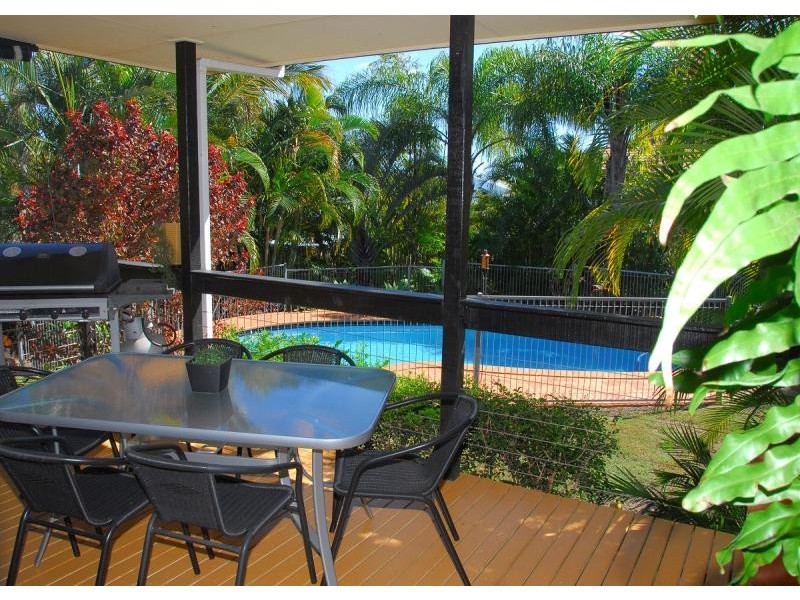 4 Kentia Court, Scarness QLD 4655