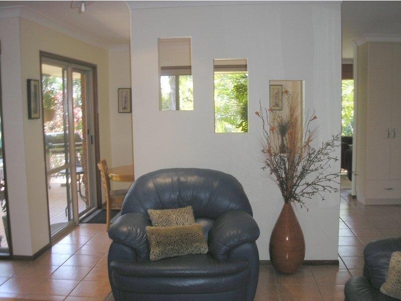 4 Kentia Court, Scarness QLD 4655