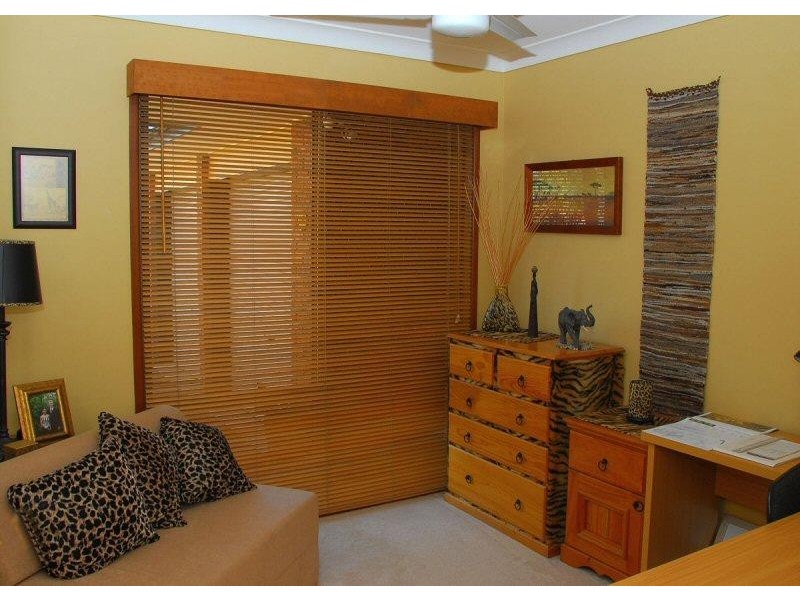 4 Kentia Court, Scarness QLD 4655