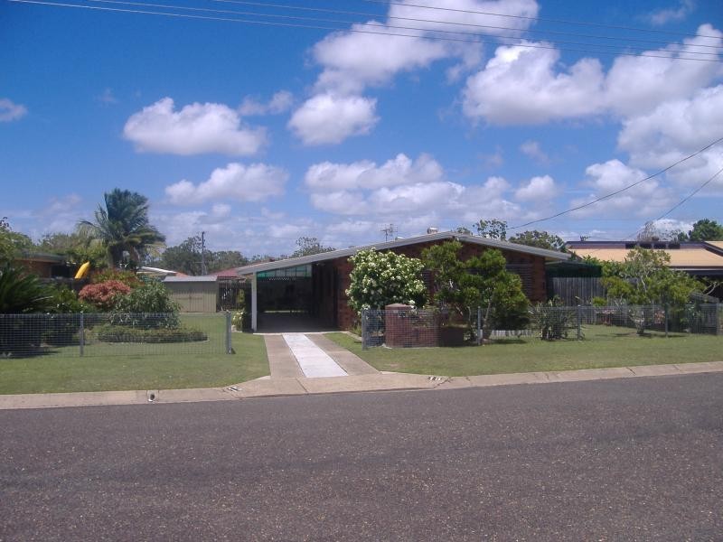 15 Sunset Crescent, Torquay QLD 4655