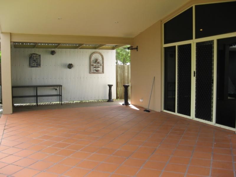 9 Cunningham Street, Torquay QLD 4655