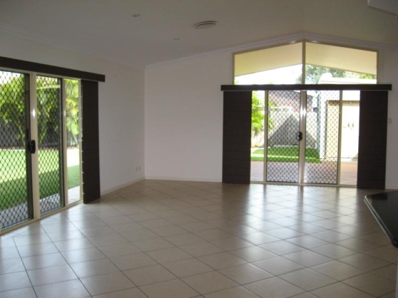 9 Cunningham Street, Torquay QLD 4655