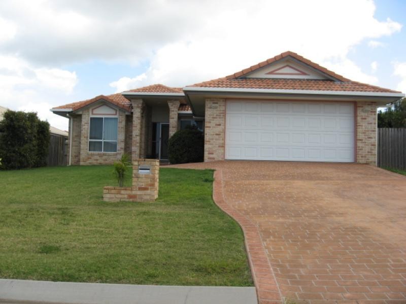 35 HEATHER WAY, Urraween QLD 4655