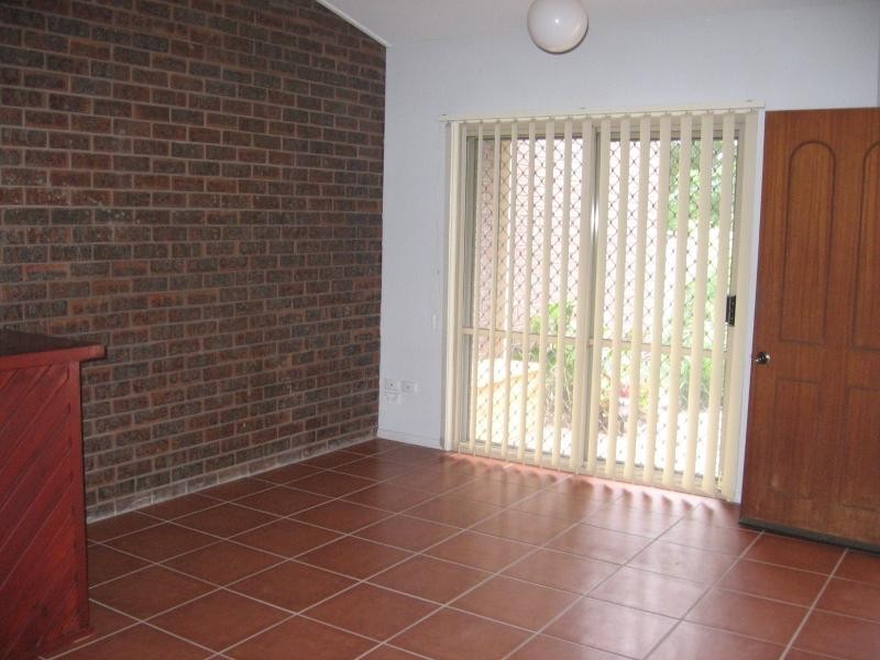 Unit 1/272 Torquay Terrace, Torquay QLD 4655