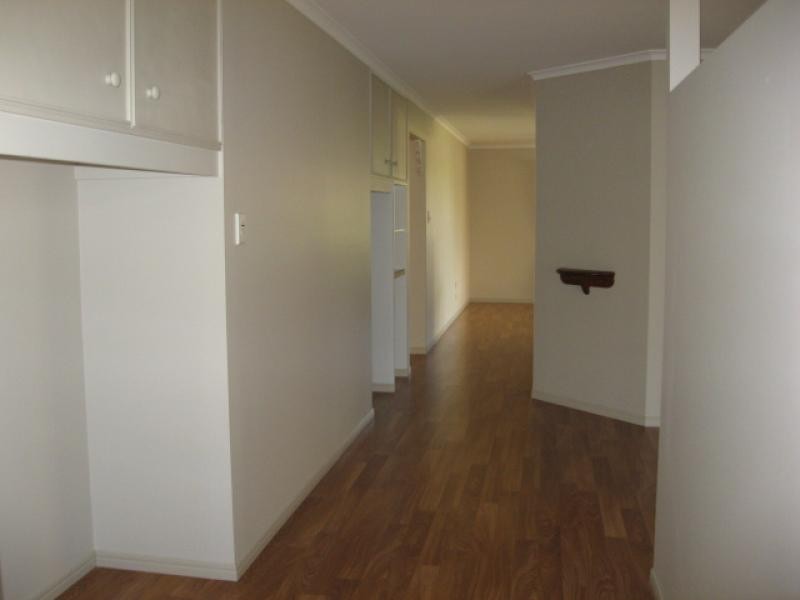 52 Moolyyir Street, Urangan QLD 4655