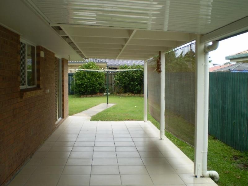1 Wyuna Court, Urangan QLD 4655