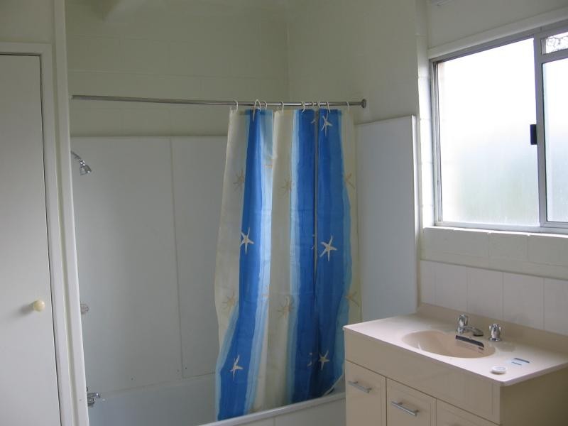 49 Kent Street, Urangan QLD 4655