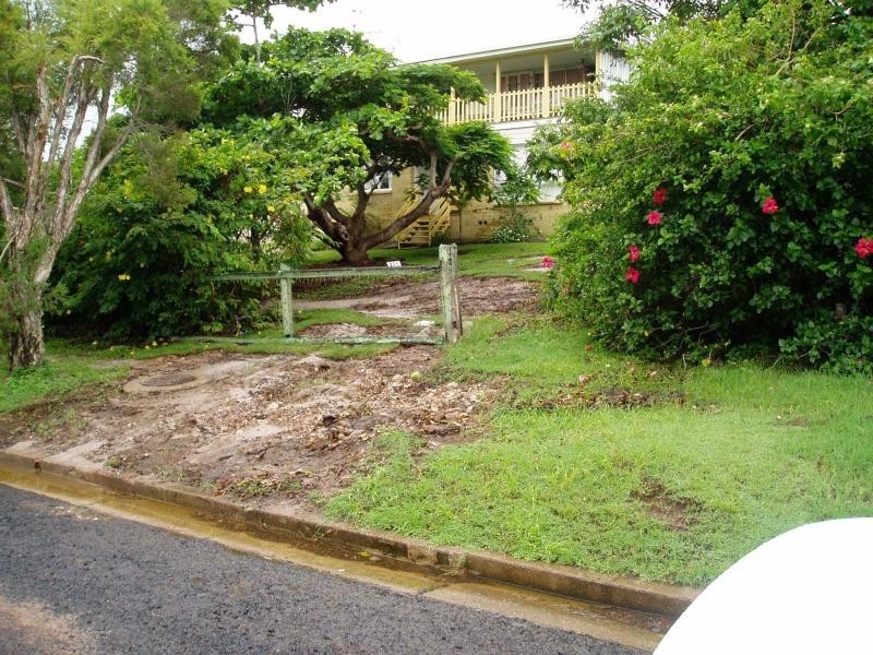 49 Kent Street, Urangan QLD 4655