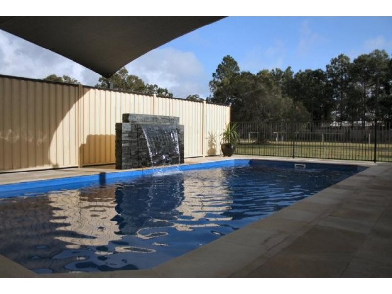 4-6 Jaeger Court, Wondunna QLD 4655