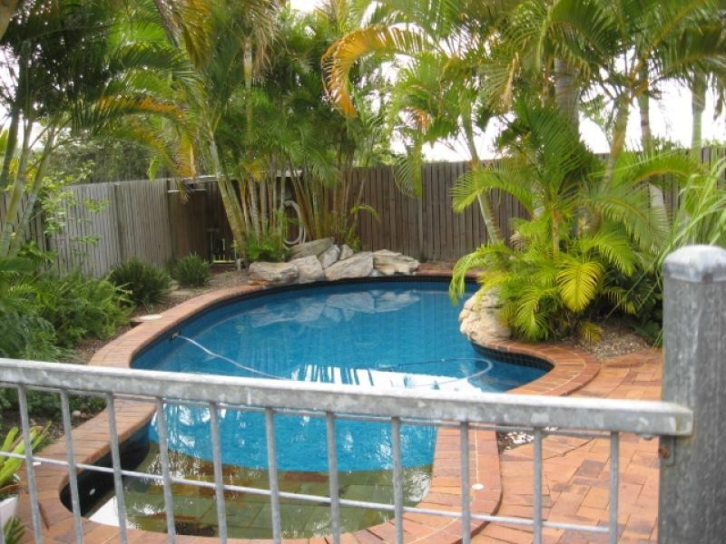 22 Dean Court, Urraween QLD 4655